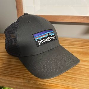 Patagonia Trucker / Mesh Hat - LIKE NEW